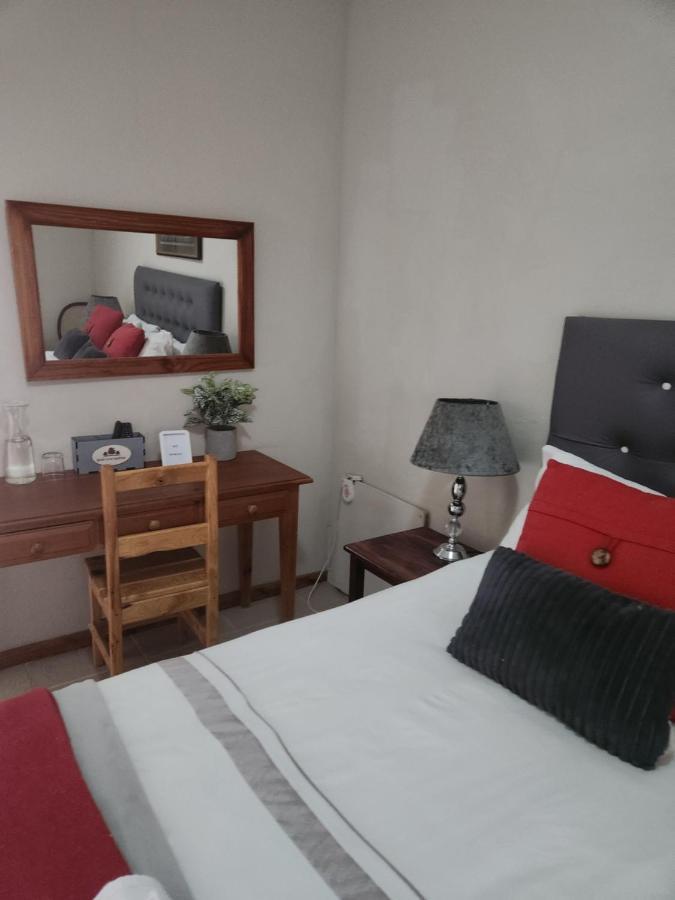 Garden Corner Guesthouse Beaufort West Zewnętrze zdjęcie